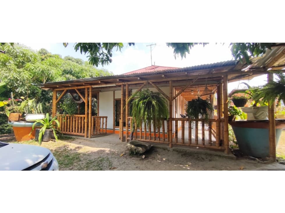 En venta casalote de 500 M2 en 380 mill en La Mesa Cund, COL - 1