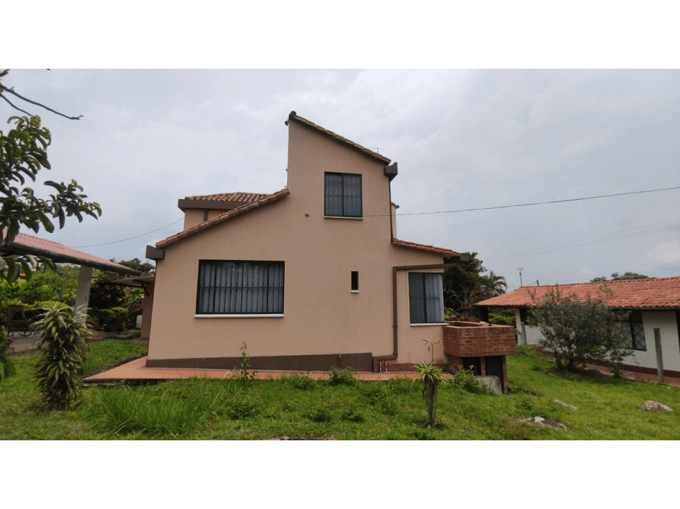 Venta de casa campestre de 1900 M2 en 729 mill en La Mesa Cund. - 1