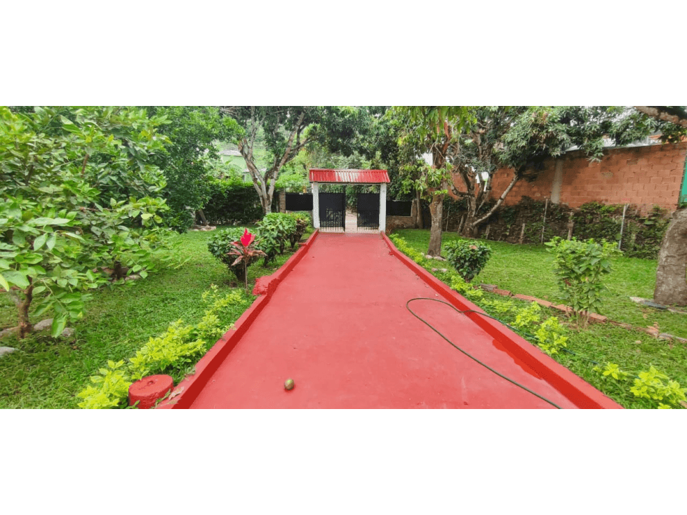 Venta de casa campestre de 800 M2 en La Mesa Cund, semi urbana. - 1