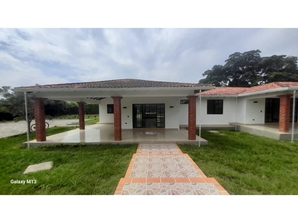 ARRIENDO CASA CAMPESTRE EN CONDOMINIO LAS MERCEDES, JAMUNDI - 1