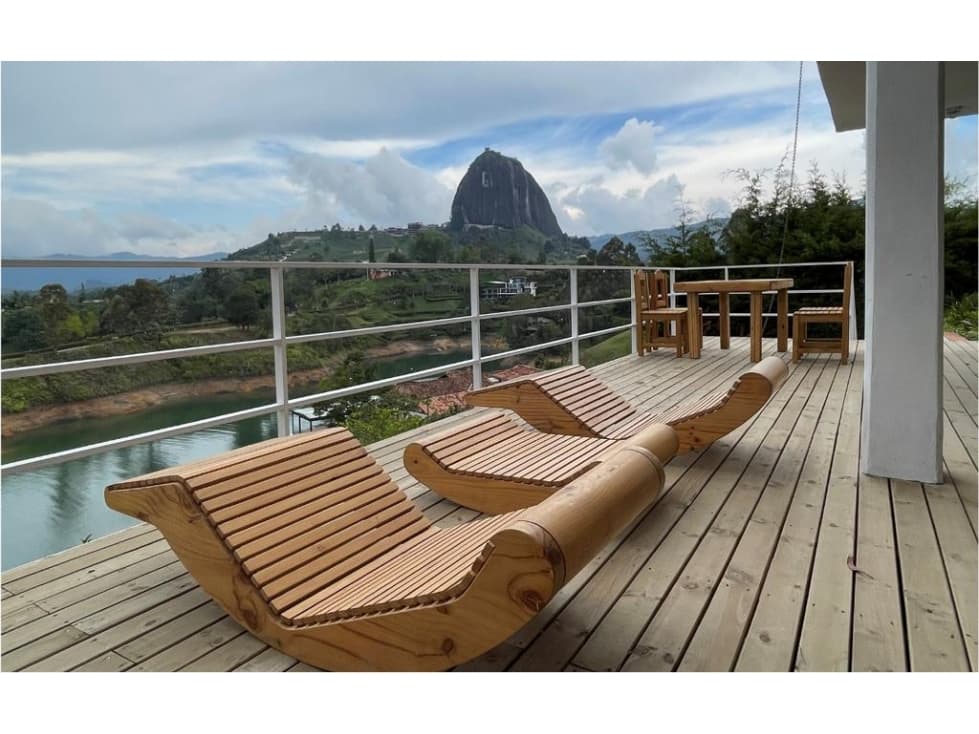 Venta de casa en unidad cerrada de Guatapé Antioquia - 1