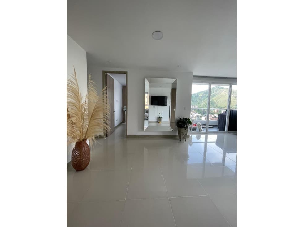 APARTAMENTO EN VENTA EN EL OESTE CON VISTA A LA MONTAÑA - 1