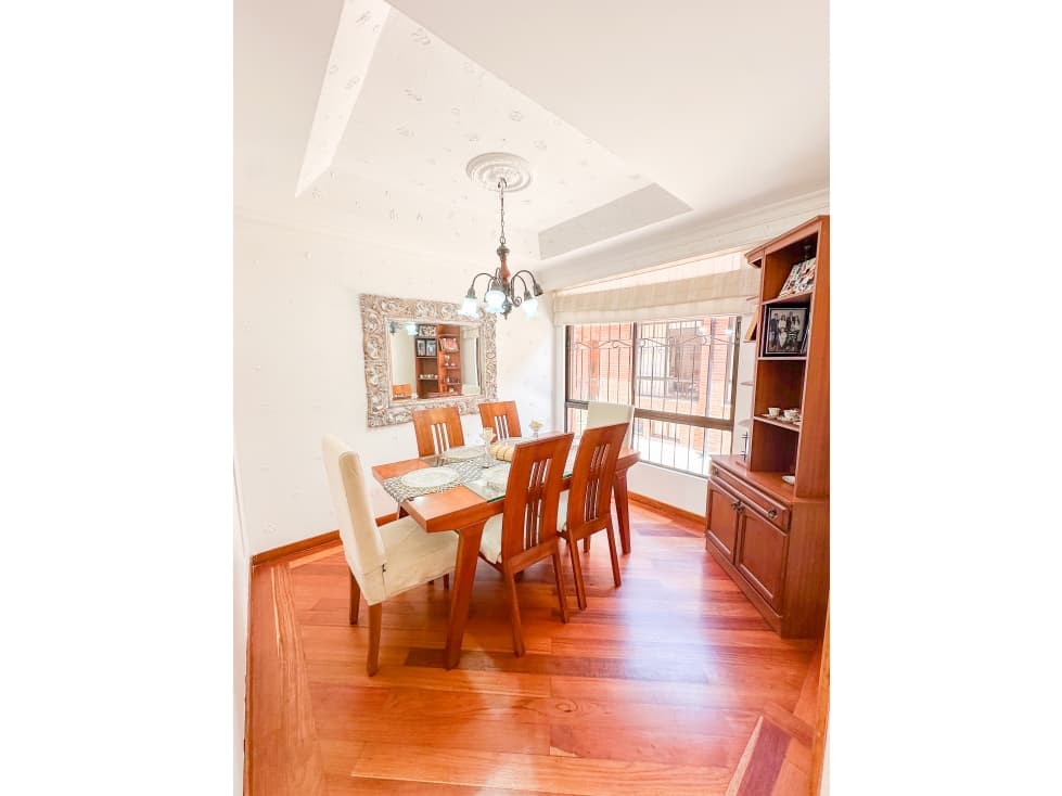 Espectacular Casa ubicada en Colina Campestre, Norte de Bogotá - 1