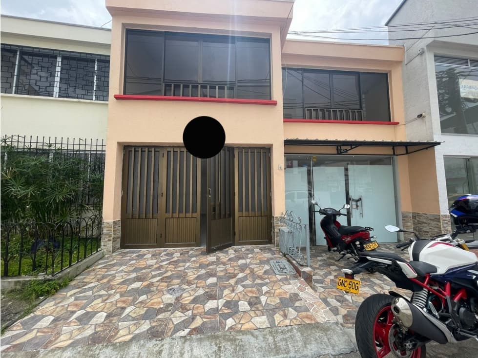 SE RENTA HERMOSA CASA COMERCIAL AV 30 DE AGOSTO - 1