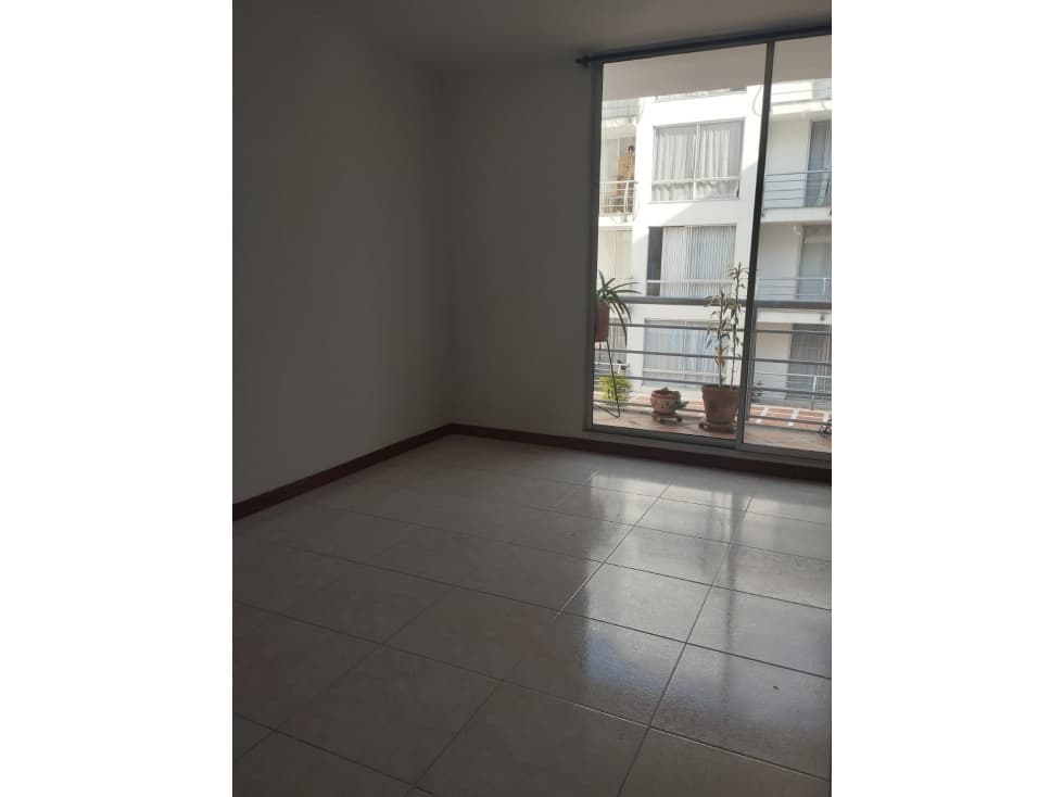 SE RENTA HERMOSO APARTAMENTO EN EDIFICIO SAN LORENZO CENTRO - 1