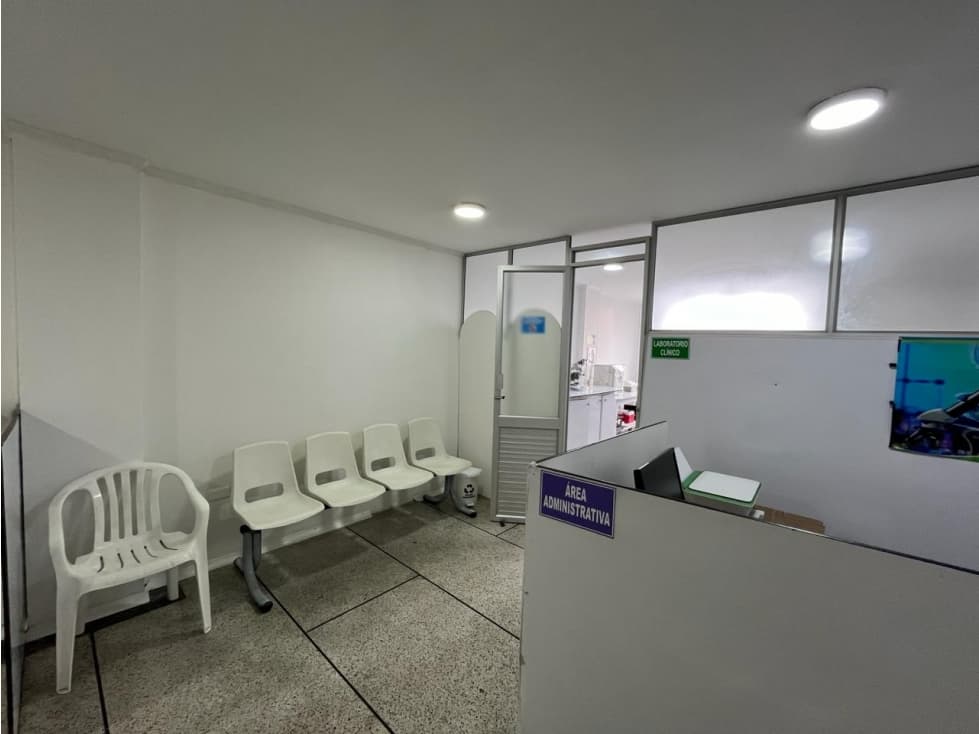 CONSULTORIO EN VENTA SECTOR AV. SANTANDER, LOS ROSALES - 1