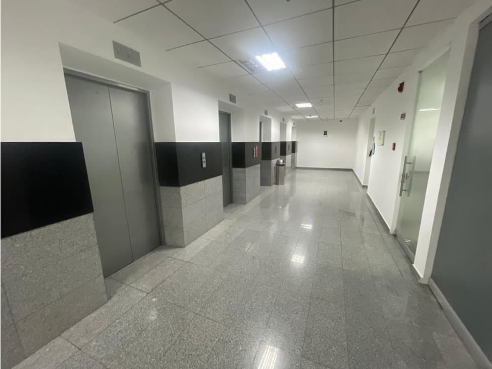 Oficina en arriendo en Alto Prado - 1