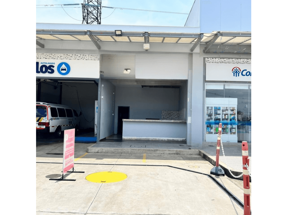 Arriendo de Local Comercial en Bahía de Plaza Pangola Jamundí - 1