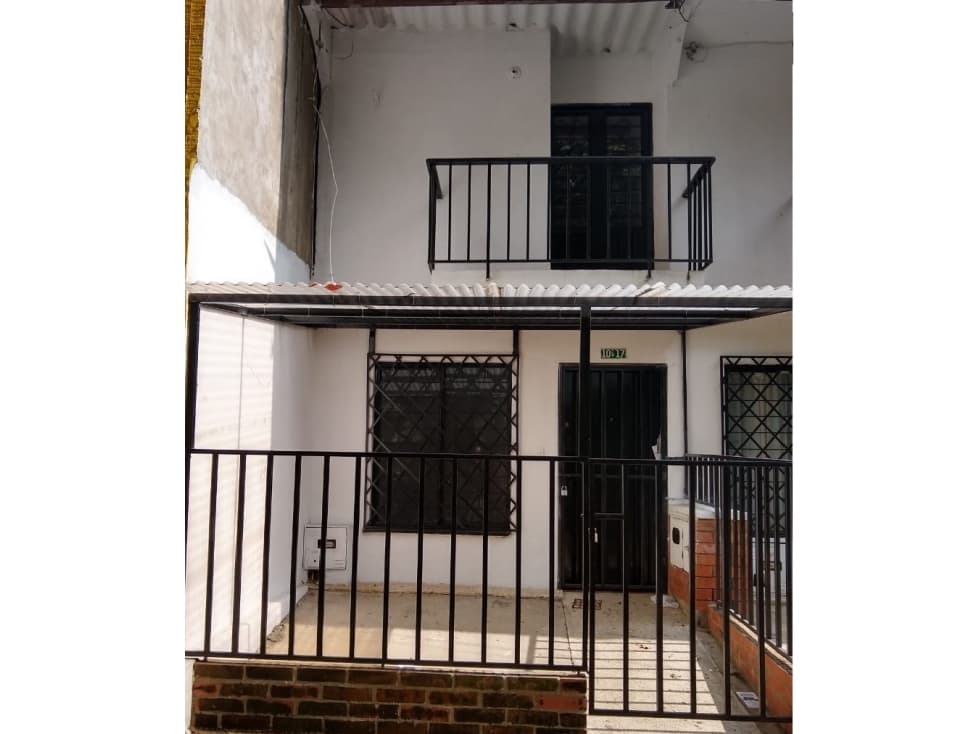 SE ARRIENDA BONITA CASA EN EL PORTAL DEL JAMUNDI - 1