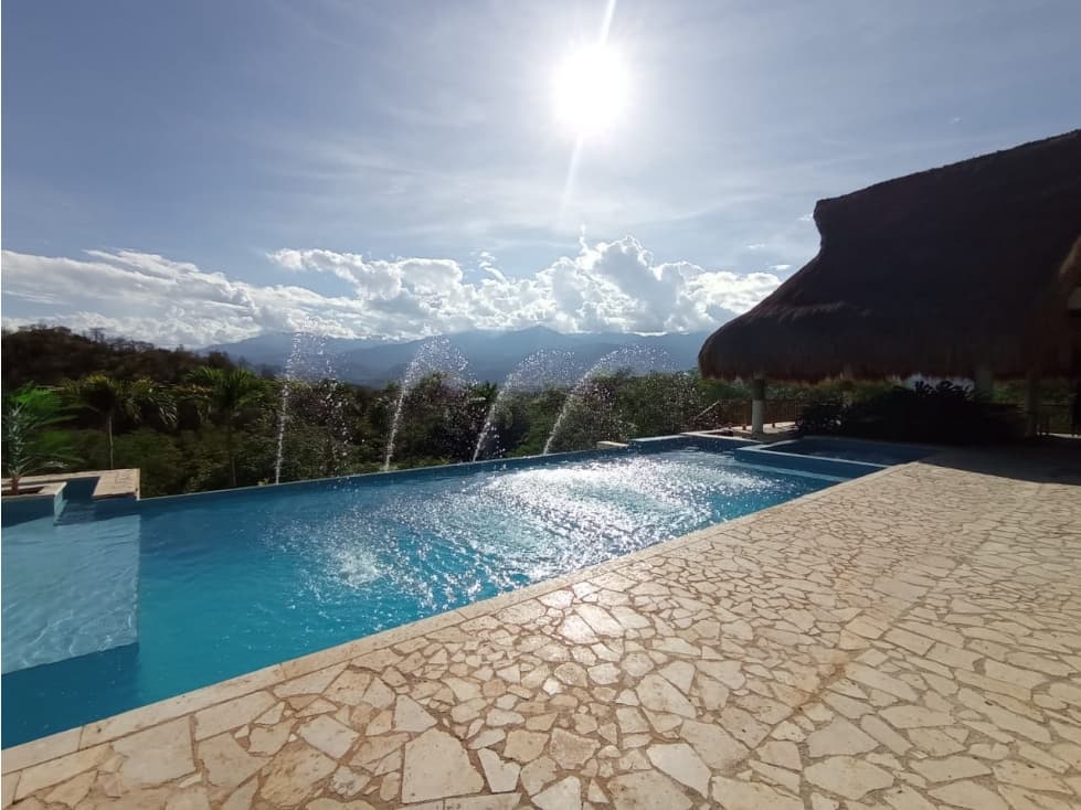 SE VENDE HERMOSA FINCA DE RECREO EN SOPRETRAN A BORDE DE CALLE - 1