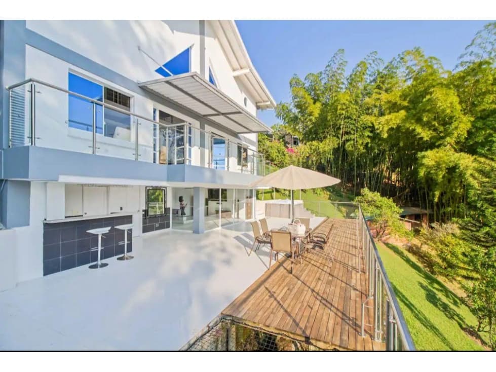 SE VENDE FINCA EN EL PEÑOL - 1