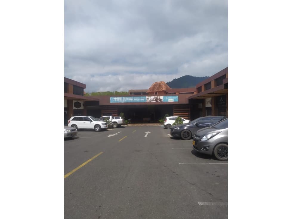 SE ARRIENDA LOCAL COMERCIAL EN LA CEJA, MALL CANTARRANA - 1