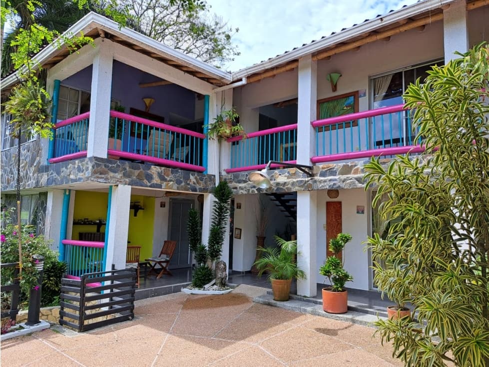Venta Hotel Campestre en via Tebaida - Quindio - 1