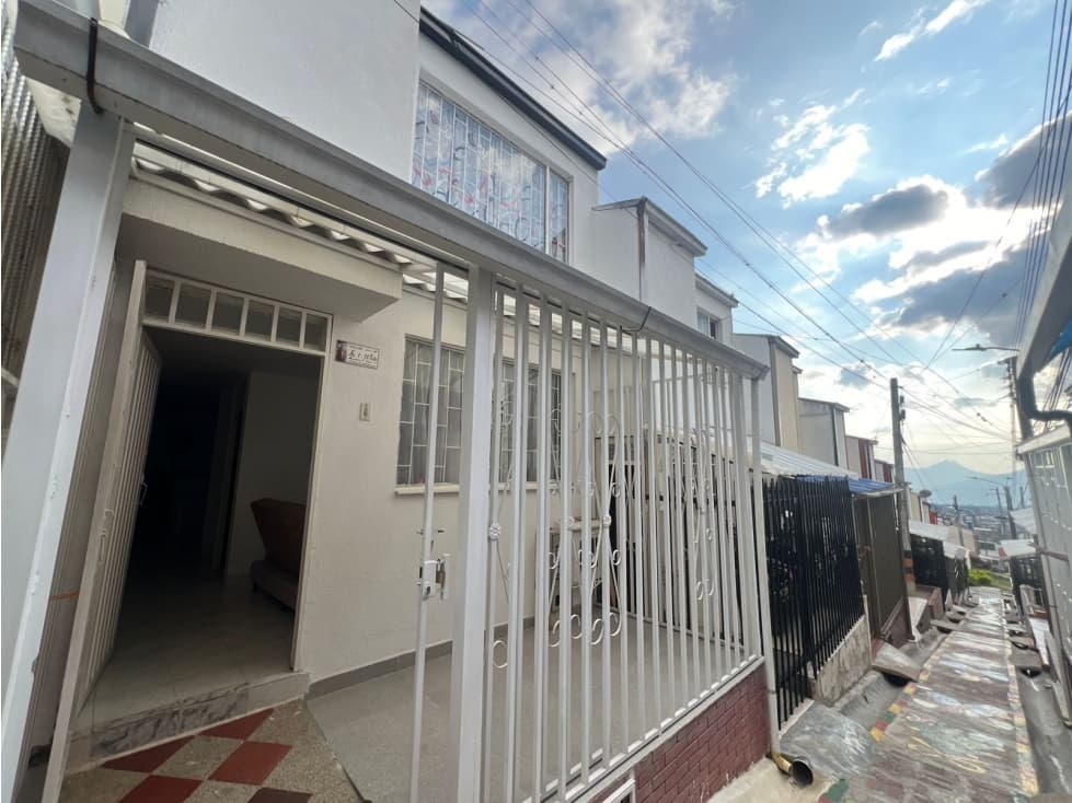 VENTA DE HERMOSA CASA FUSAGASUGÁ UBICACIÓN PRADOS DE ALTAGRACIA - 1