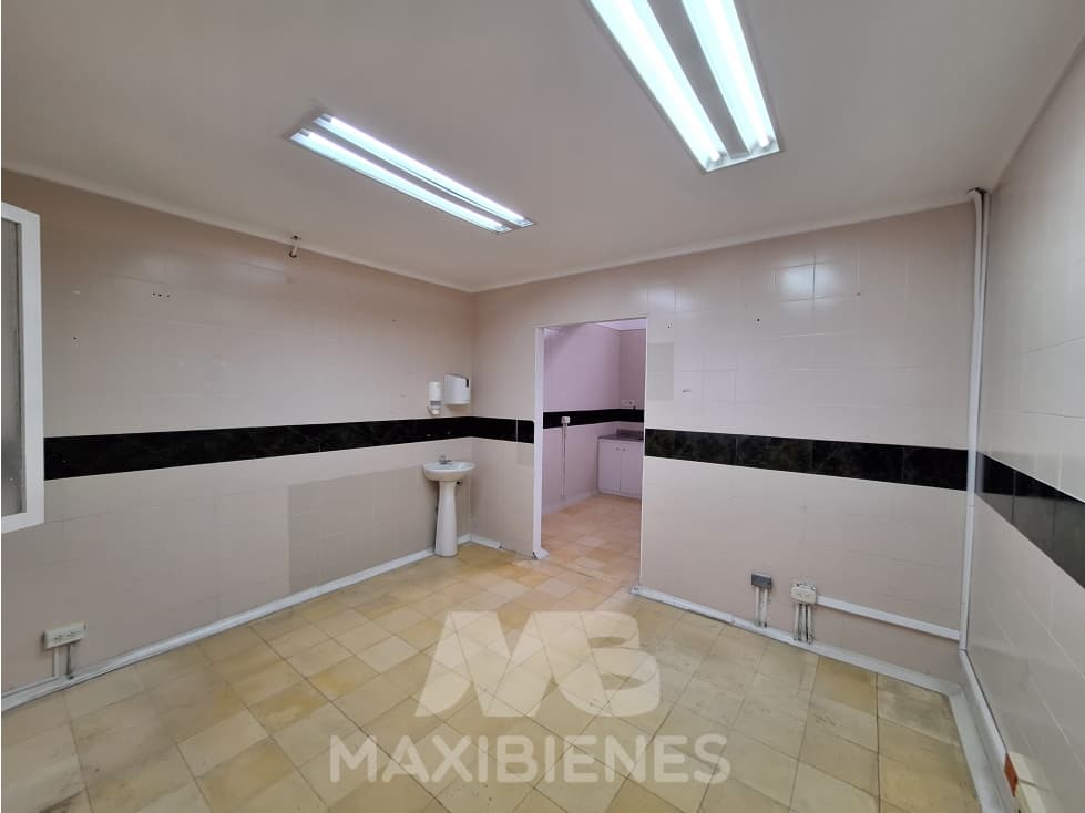 LOCAL PARA ARRIENDO UBICADO EN BARBOSA - 1