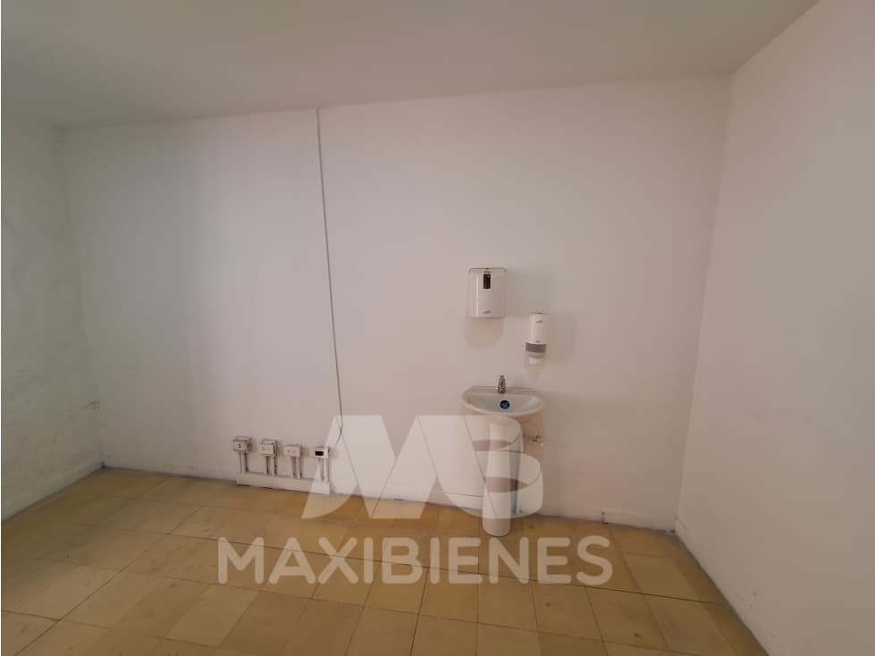 LOCAL PARA ARRIENDO UBICADO EN BARBOSA - 1