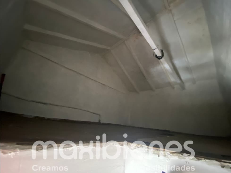 INGRESA LOCAL OBRA 2000 EN BELLO - 1