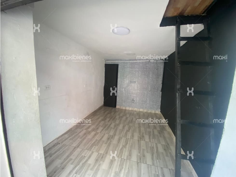 SE ARRIENDA LOCAL EN LA OBRA 2000 BELLO. - 1