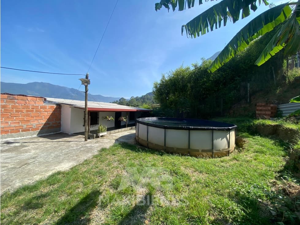 FINCA PARA ARRIENDO UBICADO EN COPACABANA - 1