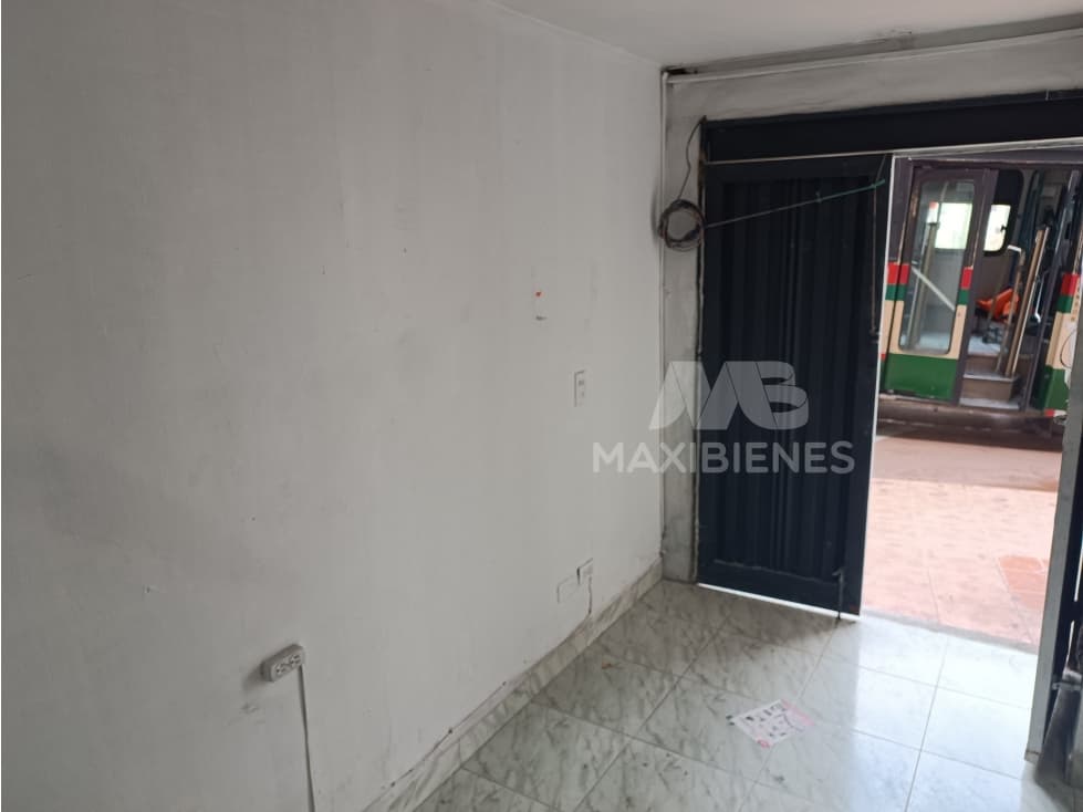 LOCAL EN ARRIENDO UBICADO EN MANCHESTER - 1