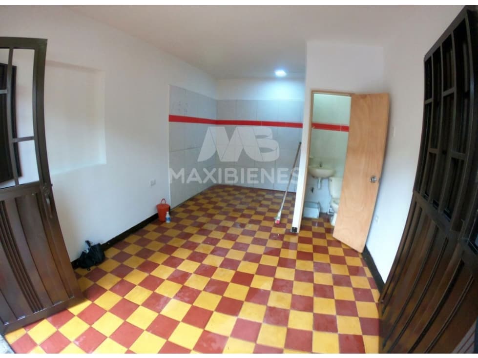 LOCAL PARA ARRIENDO UBICADO EN BELLO - 1