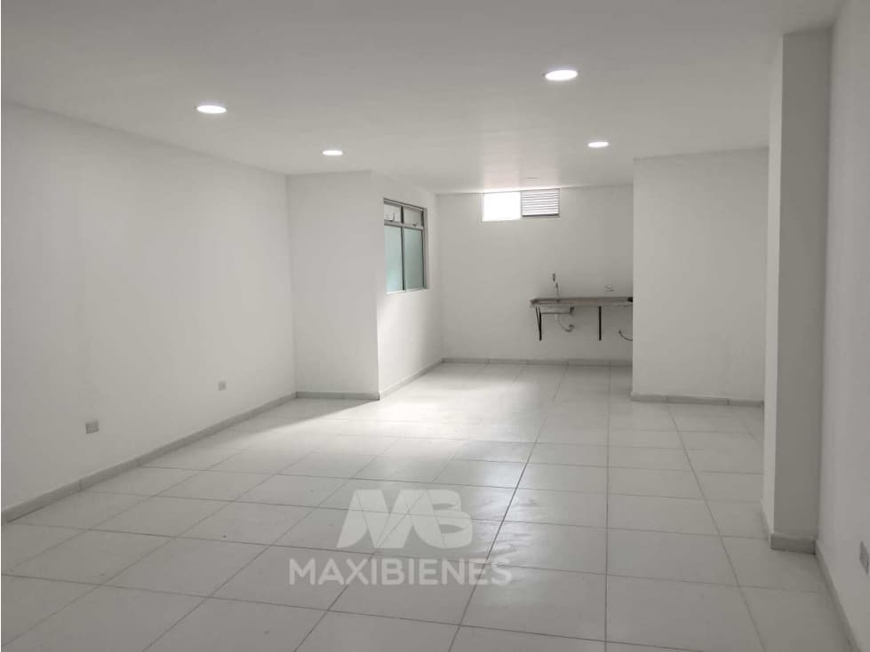 SE ARRIENDA LOCAL EN COPACABANA - 1