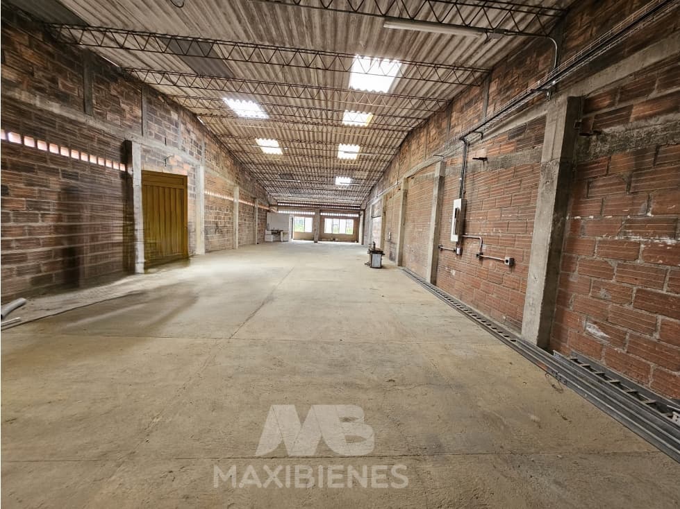 BODEGA PARA ARRIENDO UBICADO EN BELLO - 1