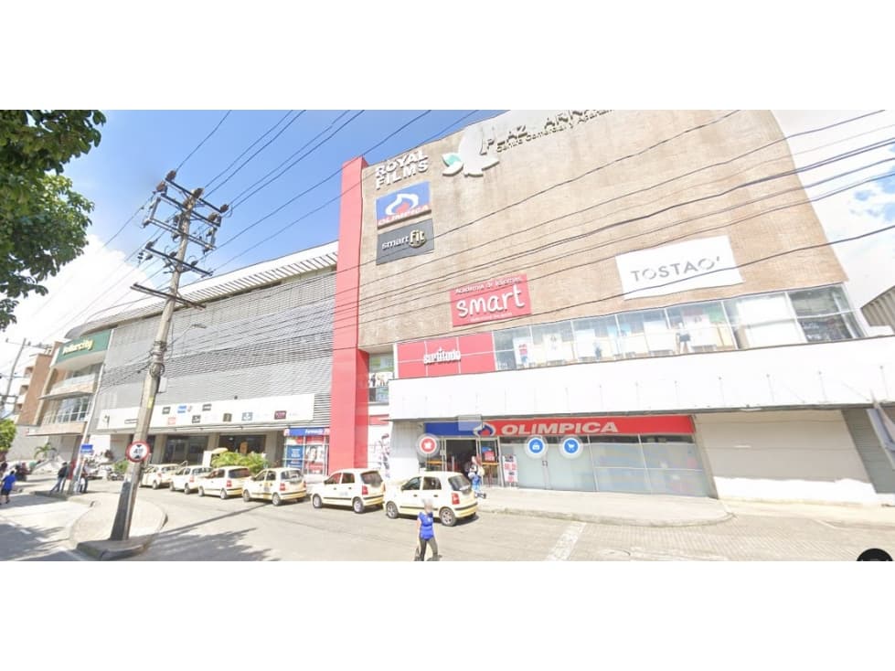 Local 221 C. C Plaza Arrayanes, Cra 50A Itagüí - 1