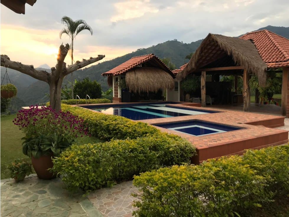 VENTA DE FINCA EN AMAGÁ - SUROESTE ANTIOQUEÑO - 1