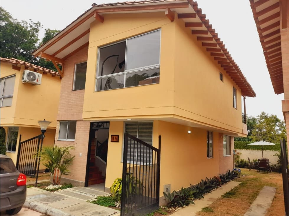 VENDO CASA EN CONDOMINIO SOPETRAN - 1