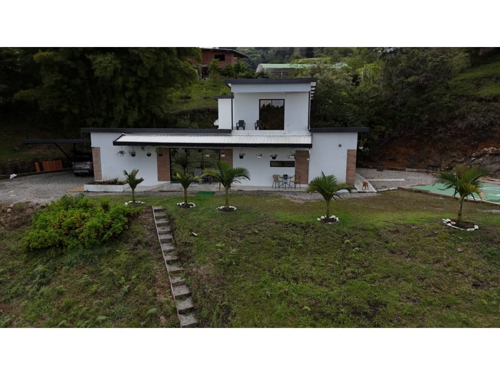 VENDO FINCA EN EL PEÑOL GUATAPÉ | VEREDA PALMIRA 4086 M2 - 1