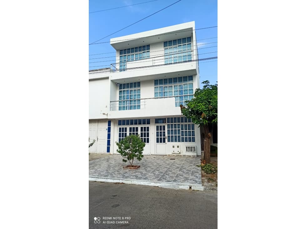 CASA CON APARTAMENTO INDEPENDIENTE - 1