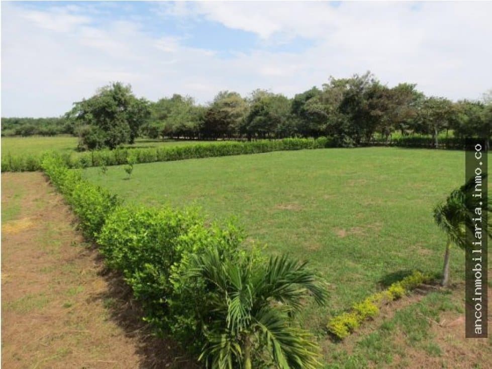 Lote Campestres en Conjunto Cerrado - 1
