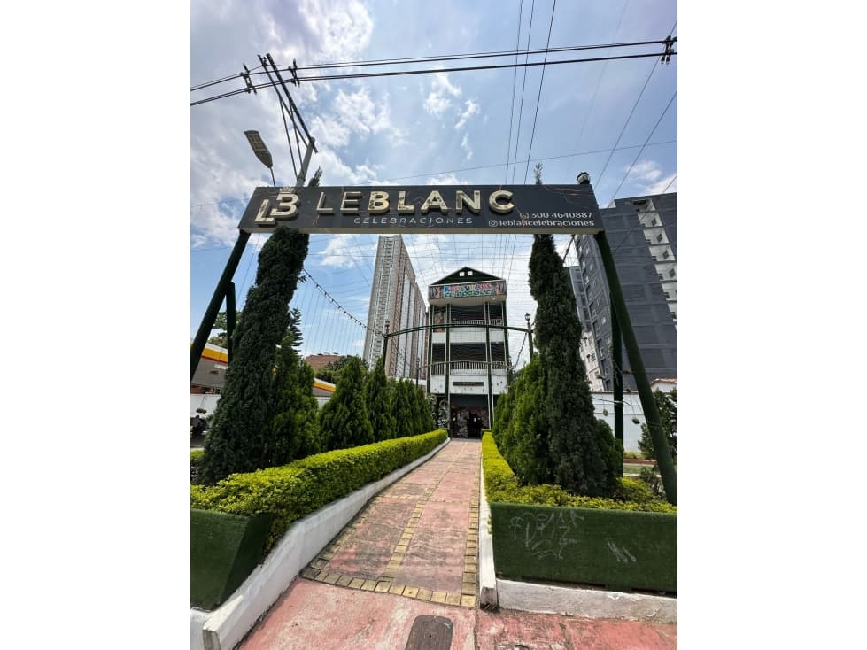 EN VENTA EDIFICIO DE LOCAL EN VIA PRINCINPIAL BELLO CENCOSUD - 1