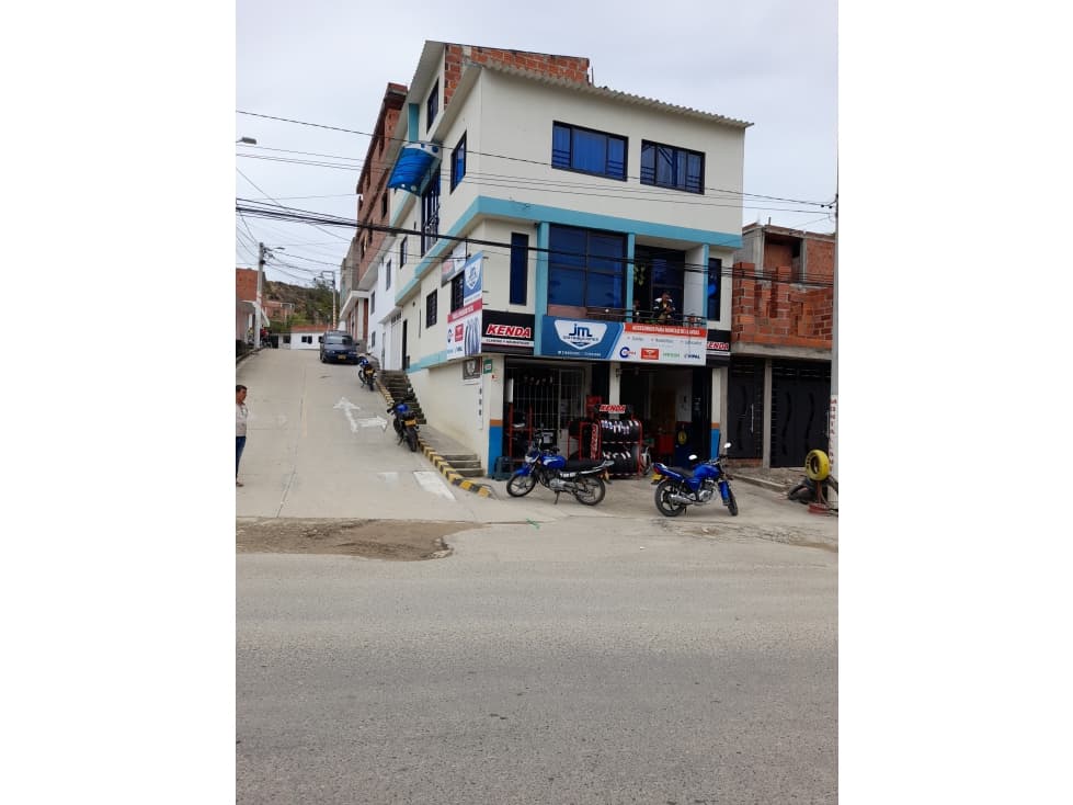 APARTAMENTOS Y LOCALES EN VENTA SECTOR EL RAMAL - 1