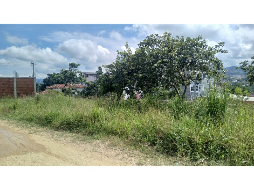 LOTE EN VENTA SECTOR MIRADORES DEL LAGO - 1