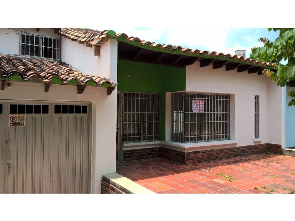 CASA EN VENTA BARRIO EL LAGO - 1