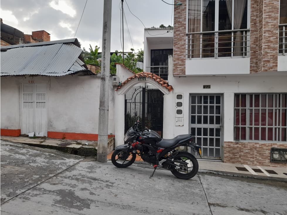 CASA EN VENTA SECTOR CALLE ESCOBAR - 1