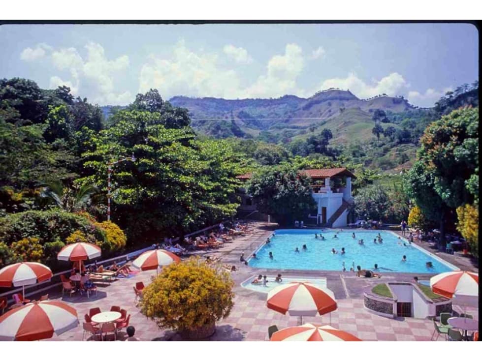 FINCA - HOTEL PARA VENTA ENTRE CALDAS Y ANTIOQUIA - 1