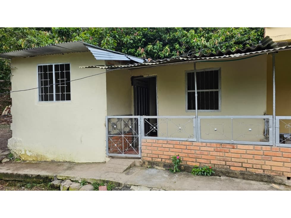 VENDO LOTE CON DOS CASAS, BARRIO EL CAMPESTRE - 1