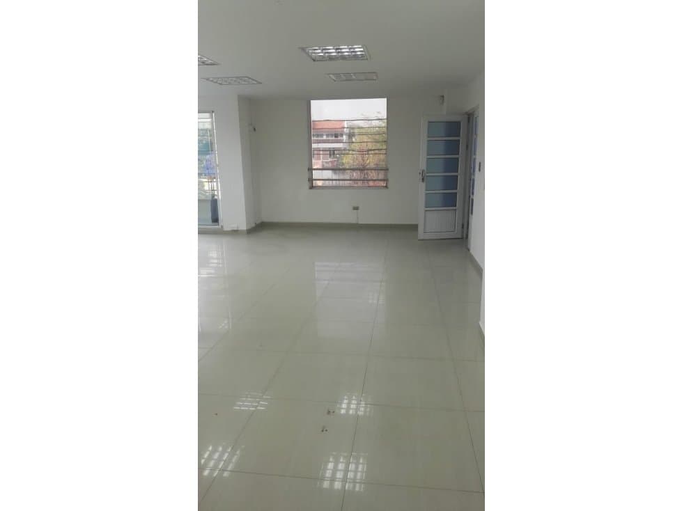 SE ARRIENDA OFICINA DIAGONAL A C.C EL HOBBO - 1