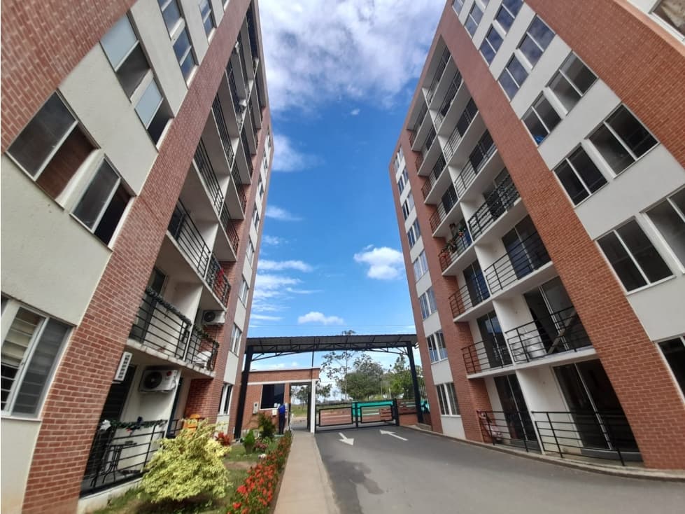 SE VENDE APARTAMENTO PRADOS DE VALVERDE - 1