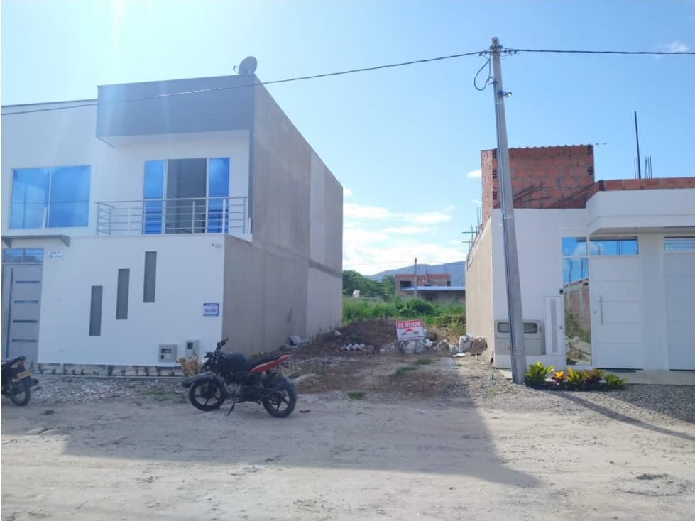 SE VENDE LOTE BARRIO SANTA MARTA EN YOPAL - 1