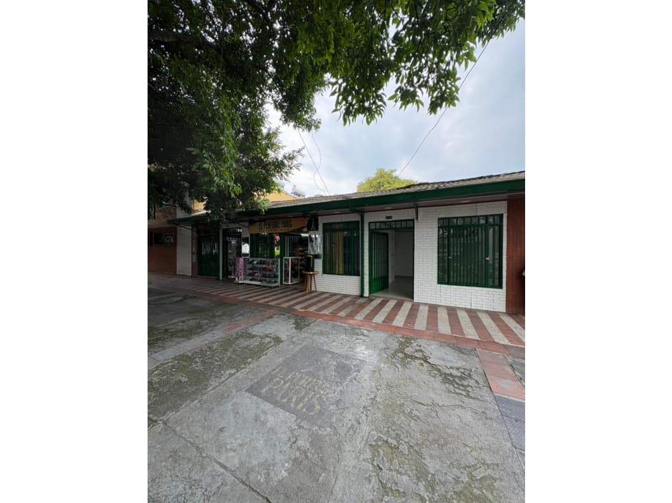 SE ARRIENDA LOCAL COMERCIAL ZONA CENTRO YOPAL - 1