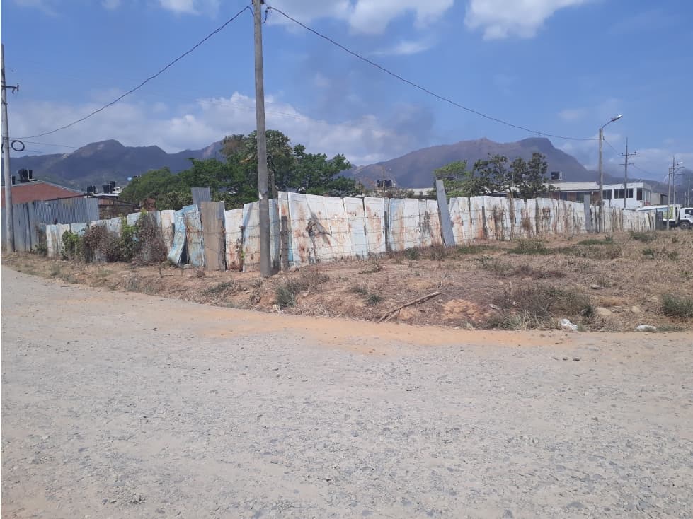 SE VENDE LOTE EN BOSQUES DE MANARE - 1