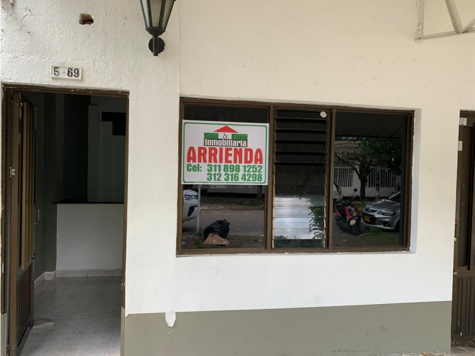 SE ARRIENDA LOCAL COMERCIAL EN LA CRA 20 # 5-69 - 1