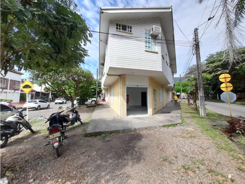 SE ARRIENDA LOCAL ESQUINERO CALLE 11 CON 26 YOPAL - 1