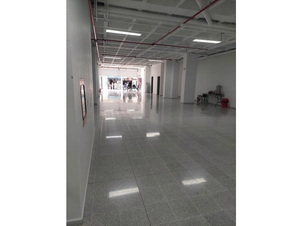 Local en venta primer piso en Caldas. - 1