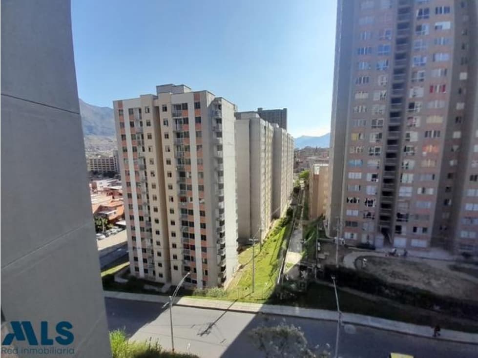 APARTAMENTO EN VENTA, BELLO! - 1