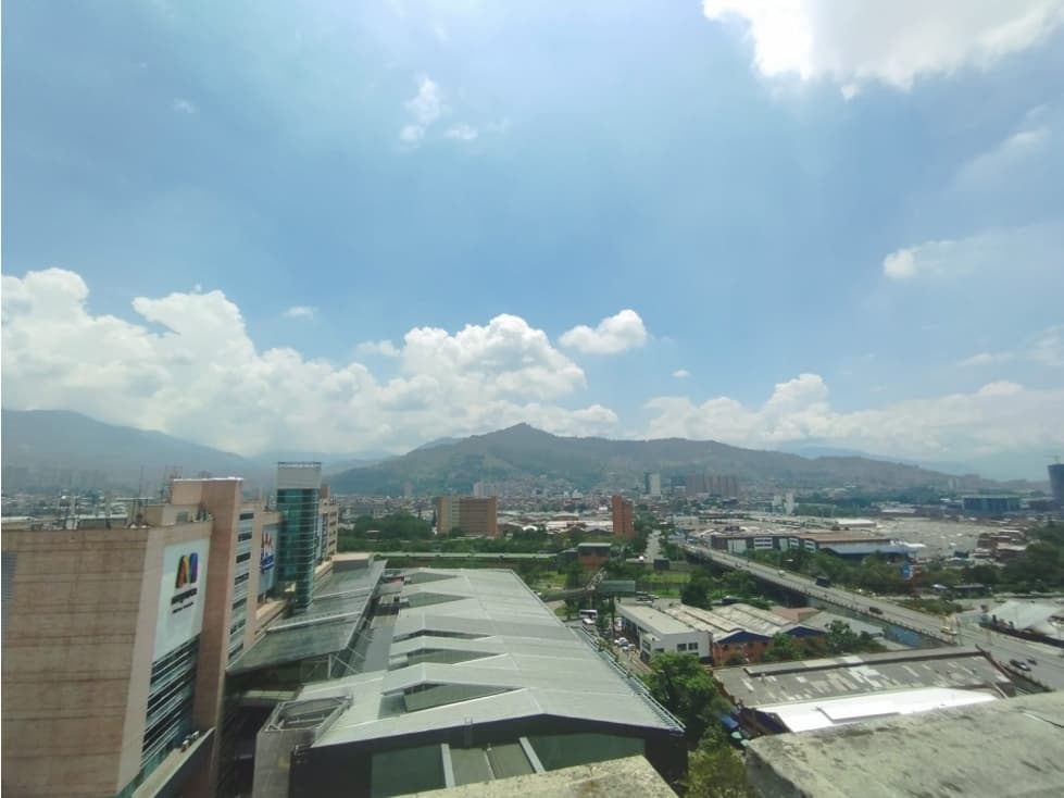 Se vende oficina en Centro Comercial Mayorca, Sabaneta - 1